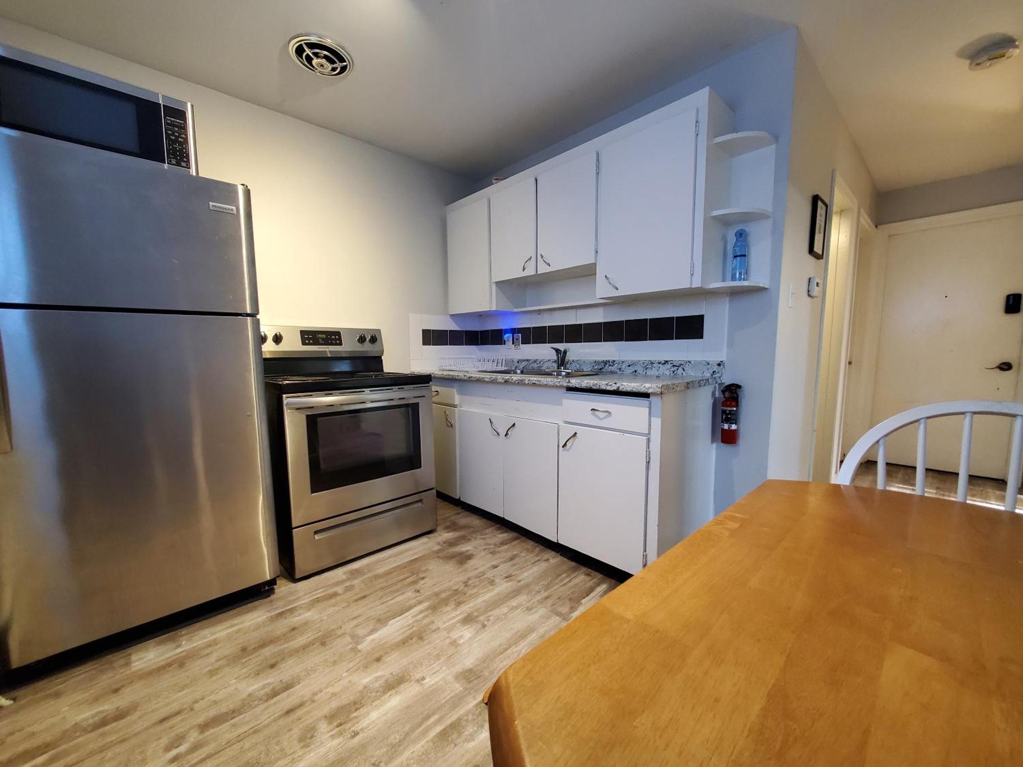 Modern Private 1Br Apt. W/Free Prkg + Fast Wi-Fi Sault Ste. Marie Eksteriør billede